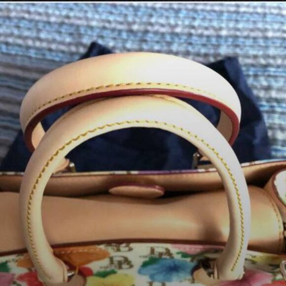 Authentic Dooney & Bourke Floral Print Large Janine Satchel - Picture 8 of 8